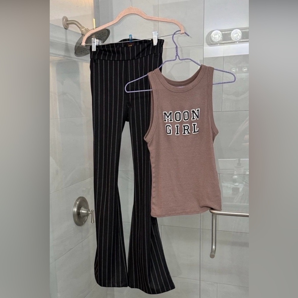 Lee Black Pin Striped Pants. MEDIUM. Grunge and Streety or classy and flirty